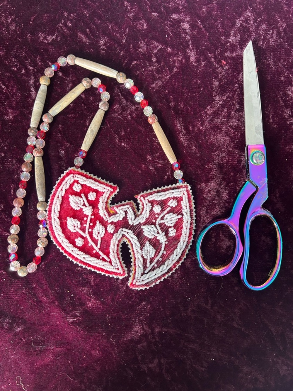 Indigenous Hand-Beaded Items - Picture 5 of 10